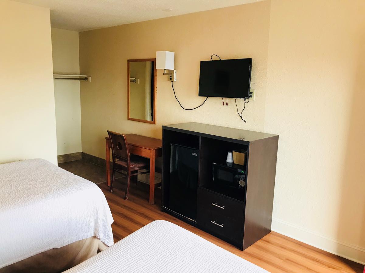 Fairview Inn Wilmington Bagian luar foto